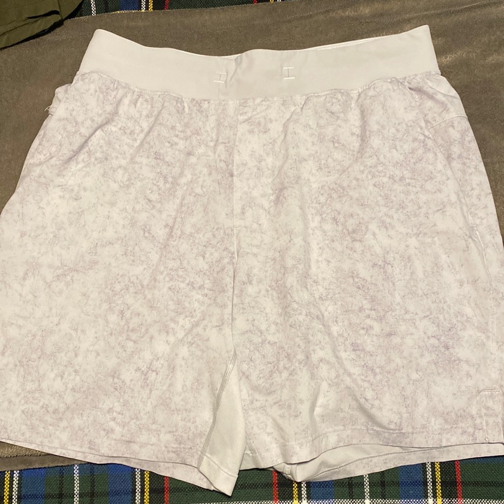 Printed lululemon shorts